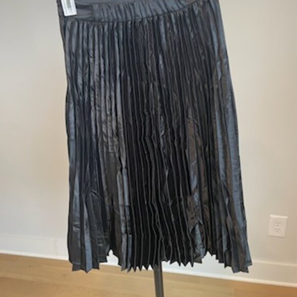 NEW Kate Kasin Women's High Waisted Pleated Swing Skirt Size M Black - Picture 2 of 5